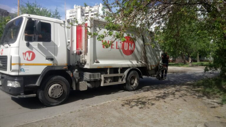 На підприємстві «Вельтум-Запоріжжя» розповіли, як вивозили сміття після Дня Незалежності